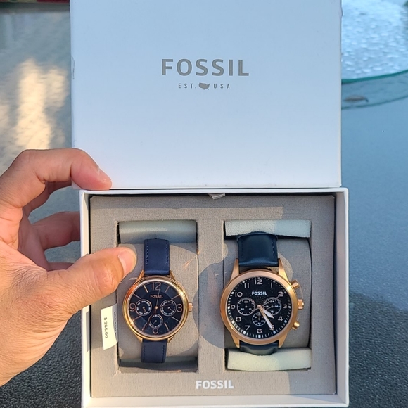 Fossil watch his and her ( BQ2186SET)